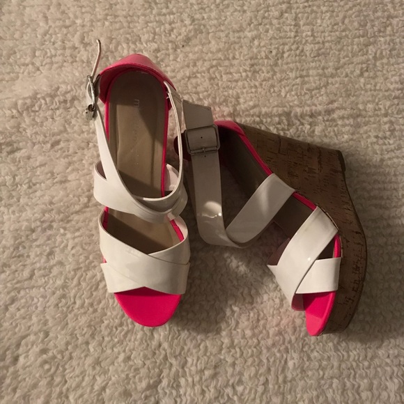Steve Madden Shoes - 💗STEVE MADDEN WEDGE